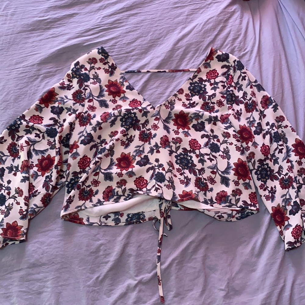 Forever 21 cropped blouse